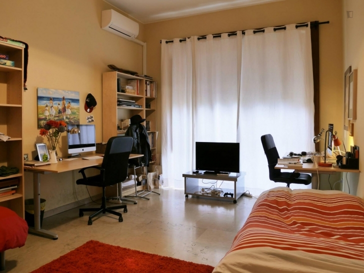 Awesome Room For Rent In Largo Isabella D'aragona - Erasmus Milan 3 Bedroom Twin Flat Photo