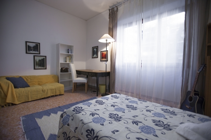 Most Inspiring Spacious Single (Or Twin) Bedroom (N. 3), Within Cosy Well-Furnished 3 Bedroom Twin Flat Picture
