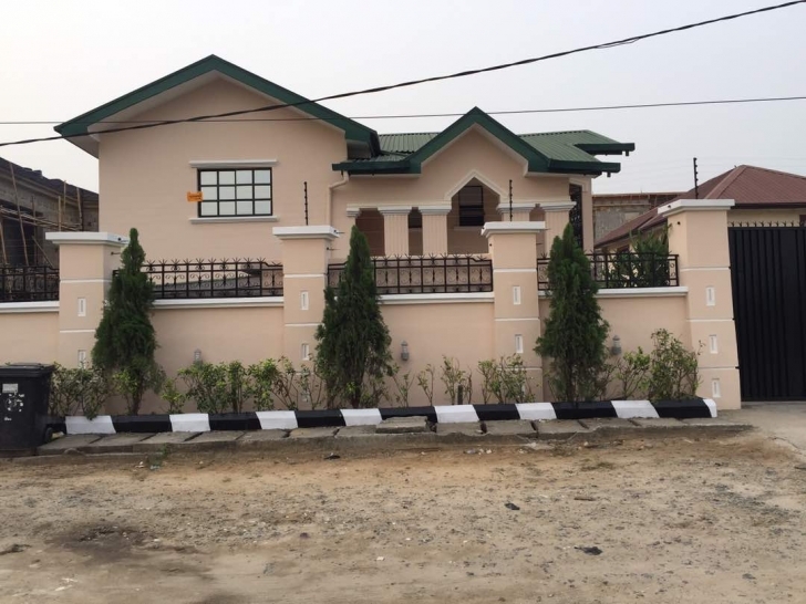 Must See 4 Bedroom Duplex With Half Plot Of Land @ Lafiaji Ikota, Lekki Building On Half Plot Of Land Photo