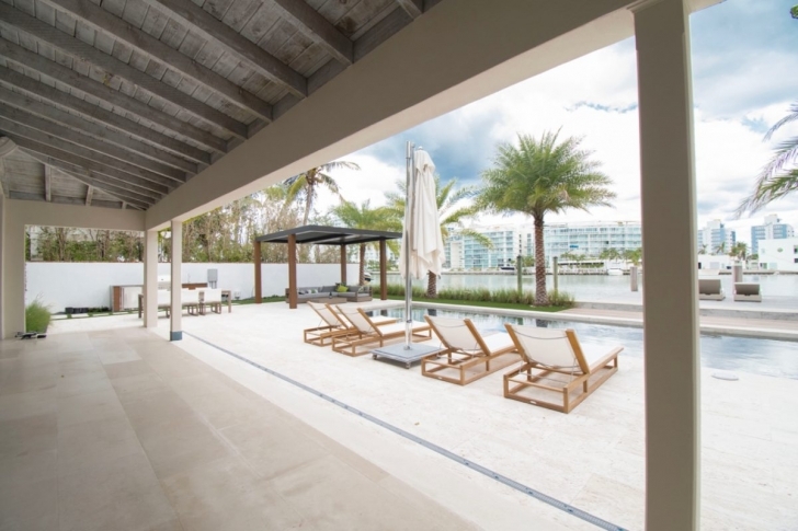 Wonderful A Miami Beach Outdoor Living Space - Luxapatio 15Ftby 15Ft Home Design Photo